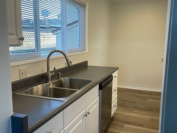 4th image of 1099 David Ave