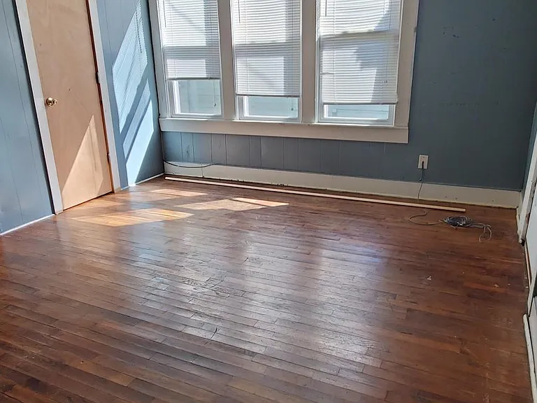 408 W Cass St — Photo 21