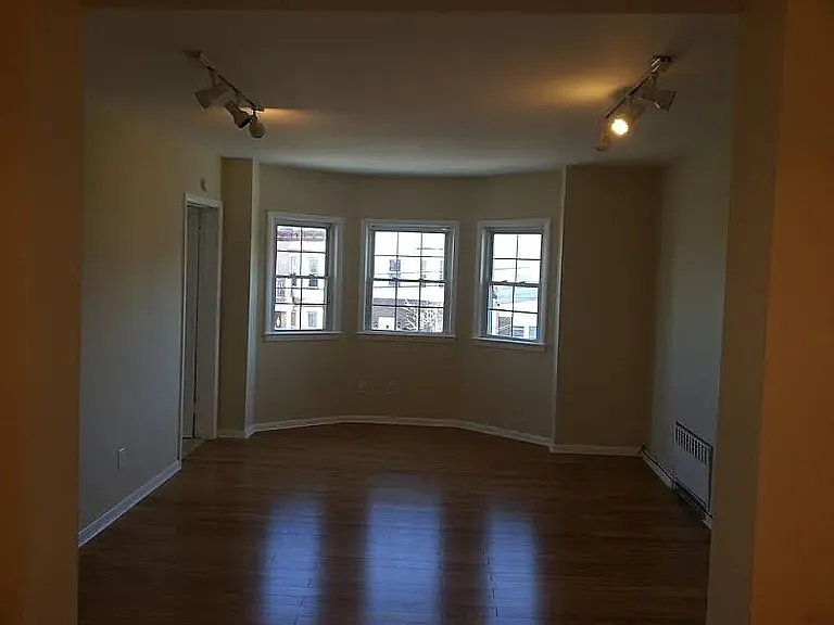 1903 Palisades Ave #2 — Photo 3