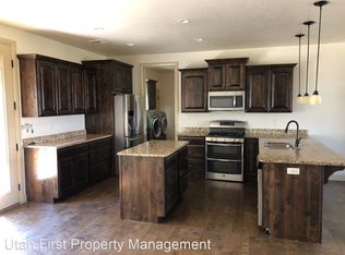 948 E Summit Ridge Dr, St George, UT 84790