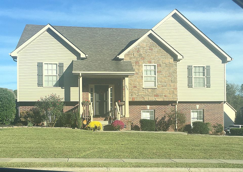 1st image of 422 River Heights Dr