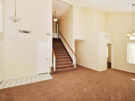 4th image of 1565 Heather Oaks Way