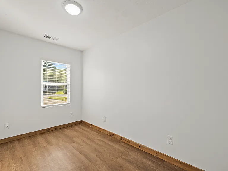 506 Greenbay Ave — Photo 26
