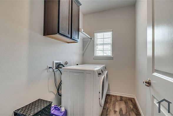 1st image of 2724 Pease Dr