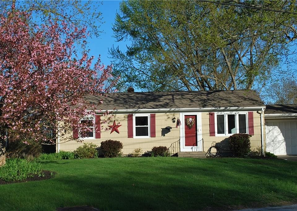 1st image of 100 Sun Valley Dr