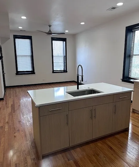 1916 S Loomis St #1F — Photo 3