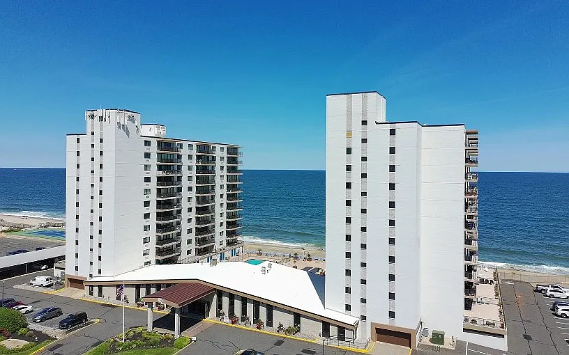 45 Ocean Ave #10L