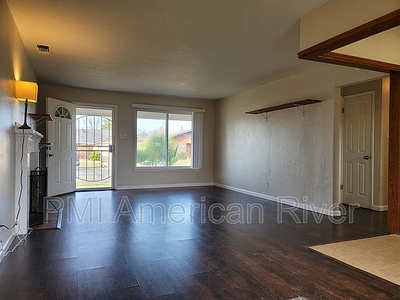 2nd image of 2700 Northview Dr