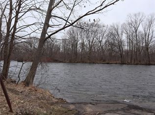 79 Riverside Pointe Dr, Pulaski, NY 13142