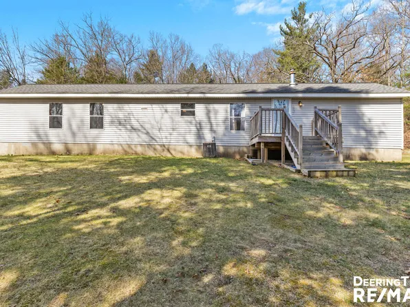 1737 S Forest Hills Dr, White Cloud, MI 49349