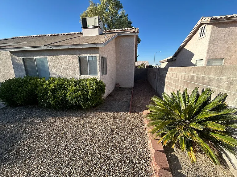 4718 Checker Way — Photo 28