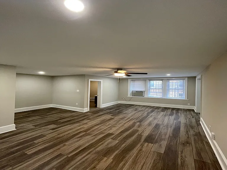 Campus Apartments — Photo 16
