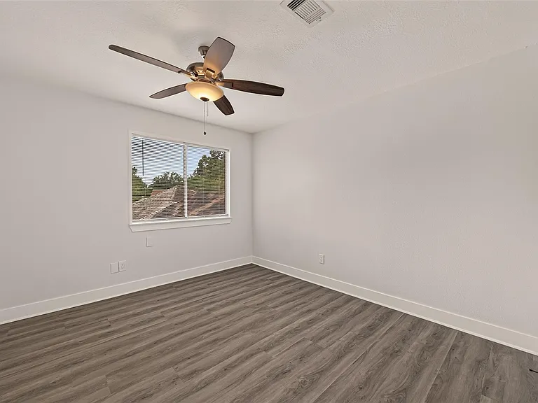 10011 Pine Pass Dr — Photo 17