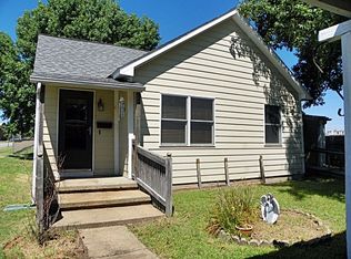 319 E 10th St, Pittsburg, KS 66762