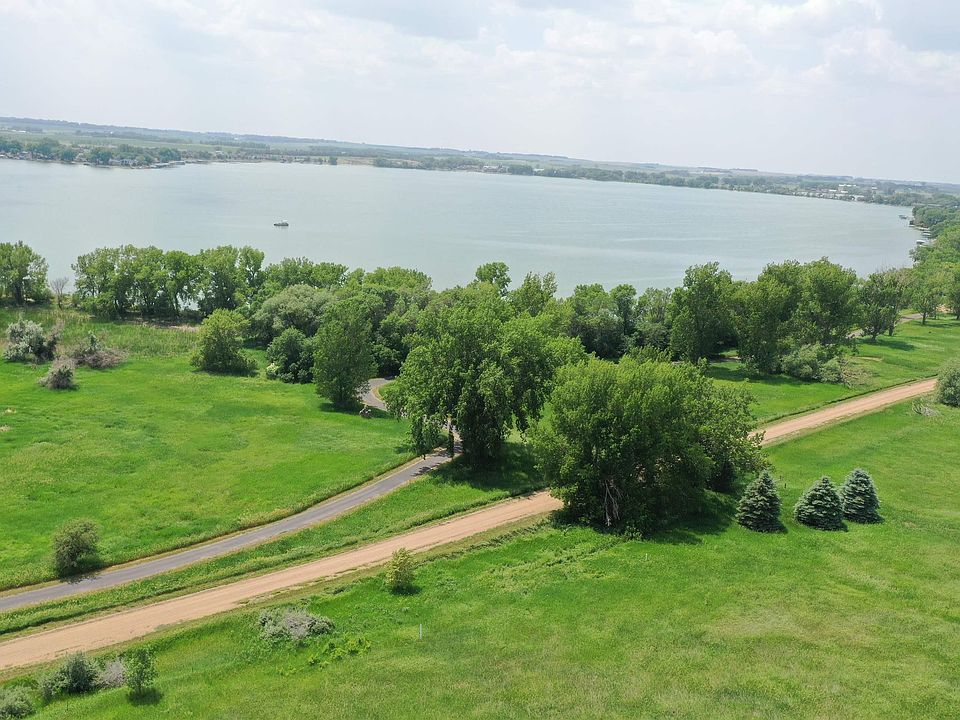 2nd image of 6091 Point Dr