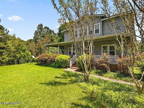3rd image of 75 Abigail Ln