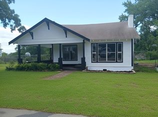 618 E Monterey St, Denison, TX 75021