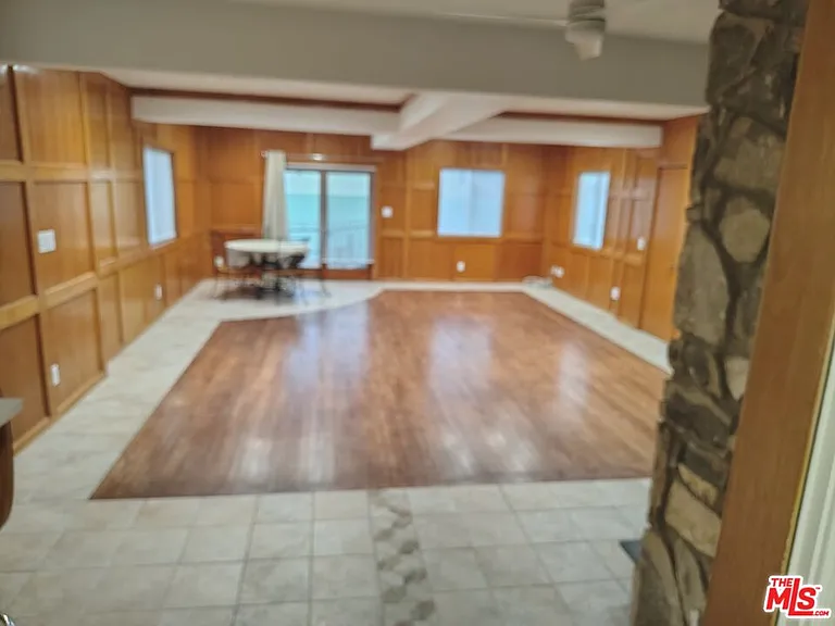 5446 Angeles Vista Blvd — Photo 4