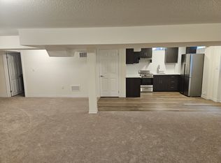 305 Fleetwood Dr #1, Oshawa, ON L1K3G2