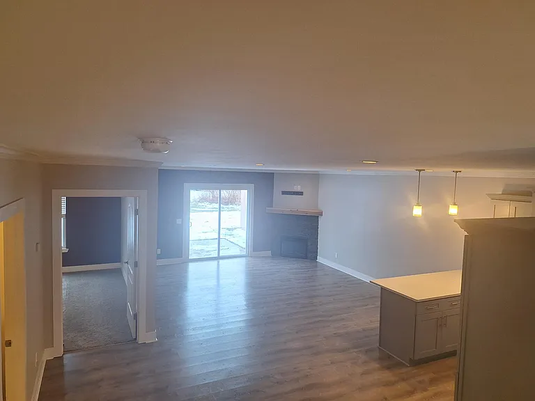 11290 Broadway St — Photo 29