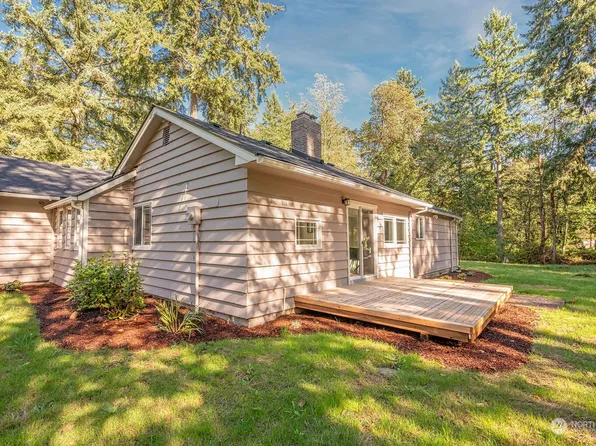 8829 SW 198th Street, Vashon, WA 98070