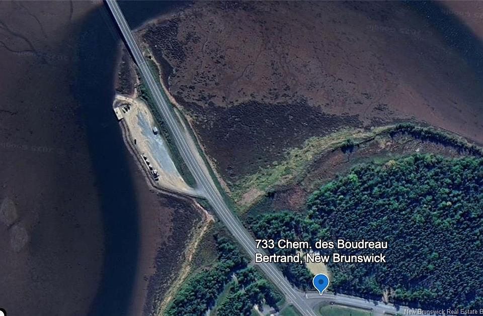 2nd image of 733 Des Boudreau