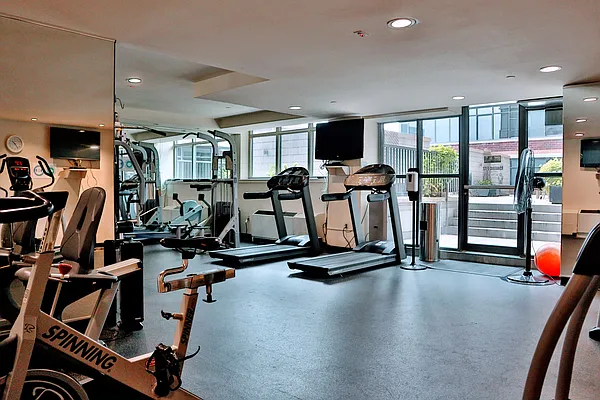 Rented by R New York | media 4