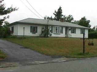 12 Barnet Ave, Waterville, ME 04901