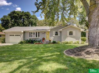 3613 Armbrust Dr, Omaha, NE 68124
