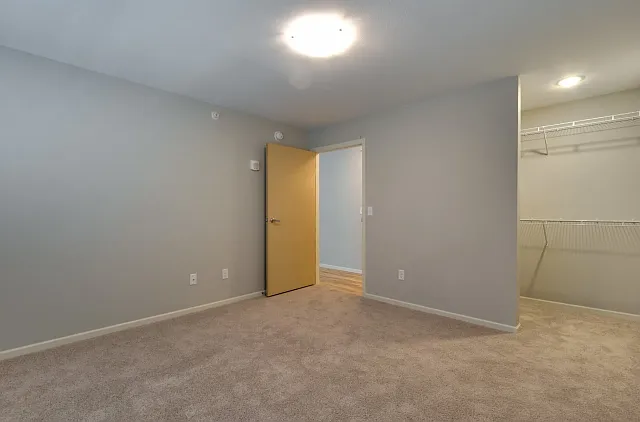 Large 2nd Bedroom Large 2nd Bedroom