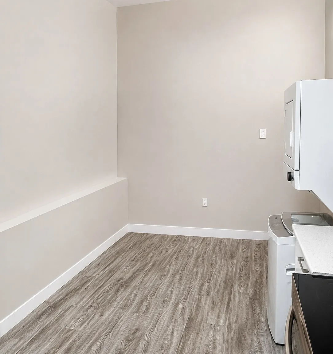 1 bed, 859 sqft, $1,600 — Photo 3
