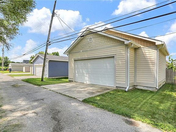 3rd image of 1939 Yandes St