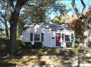 121 Anson Dr, Riverside, RI 02915