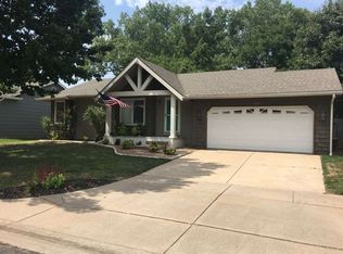 229 N Winterset St, Wichita, KS 67212