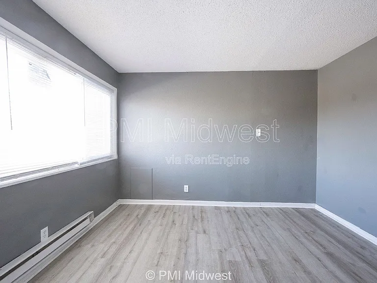 6054 E 16th St — Photo 8