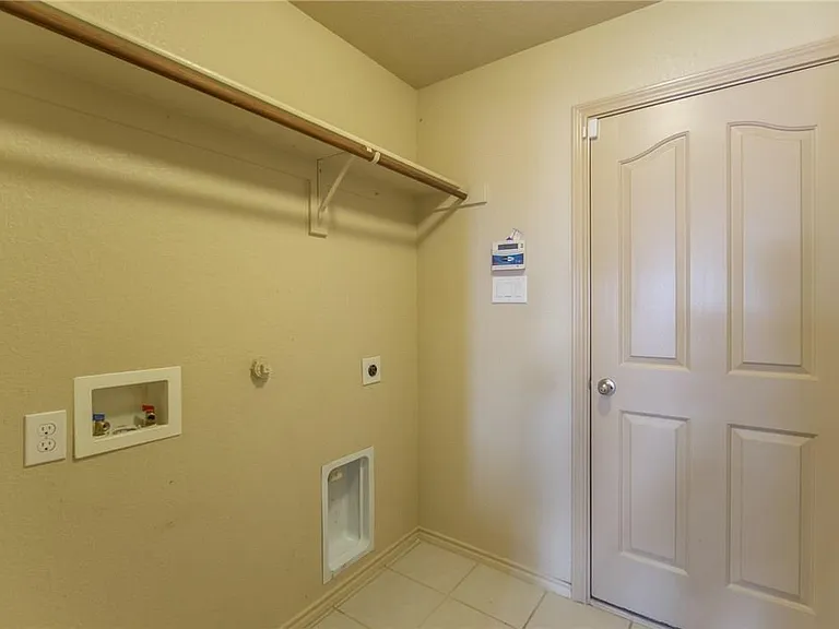 3003 Belmont Ct — Photo 15