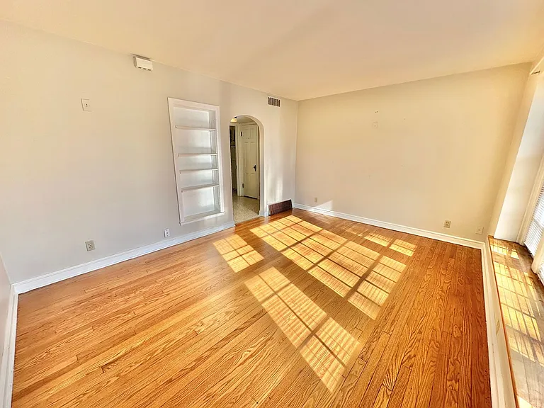 8520 W Watertown Plank Rd — Photo 6
