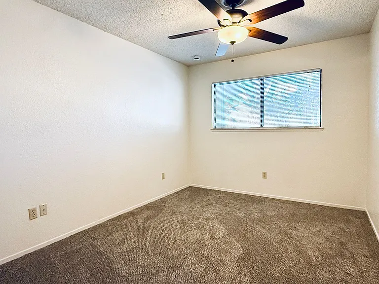 247 E Upjohn Ave — Photo 17