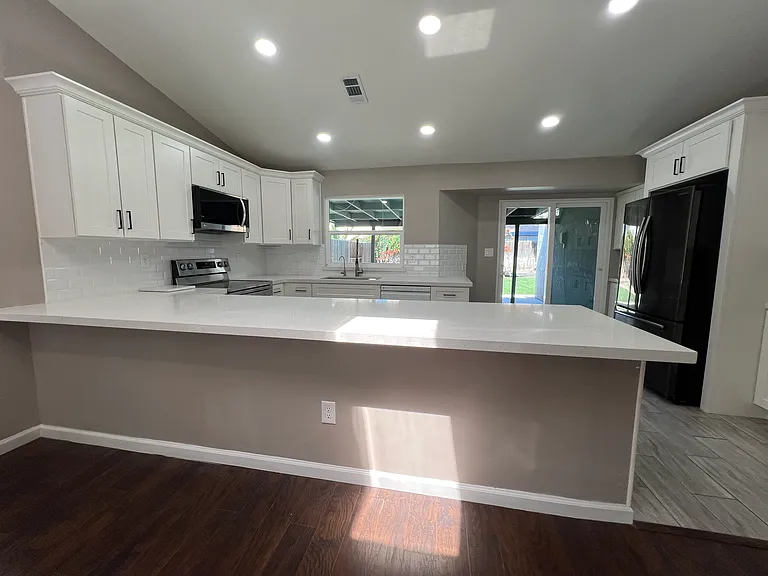 3901 Starwood Ln — Photo 3