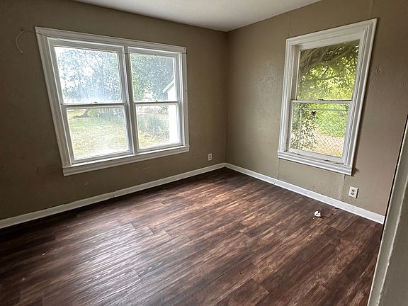 5th image of 4358 Ivy Ln