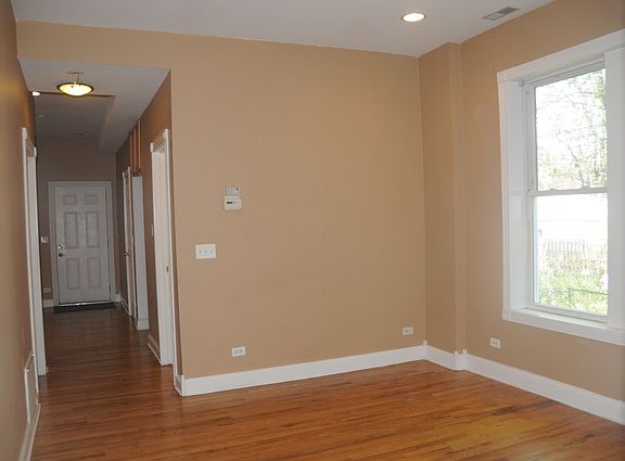 2nd image of 1712 N Washtenaw Ave #1B