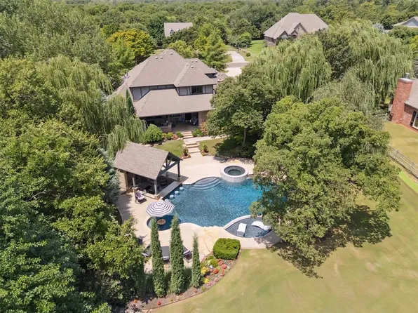 5710 Smoky Hill Trl, Edmond, OK 73034