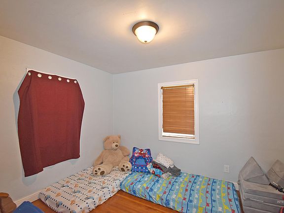 3rd image of 437 12th St