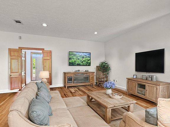 2nd image of 437 N 65th Ave