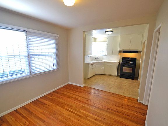 4th image of 11507 Simms Ave