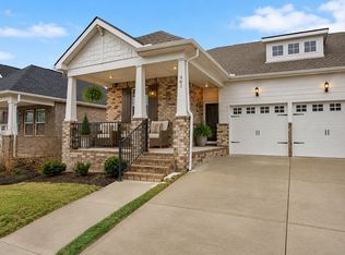 461 Golden Meadow Ln, Hendersonville, TN 37075