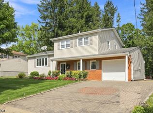 225 Seymour Rd, Hackettstown Town, NJ 07840