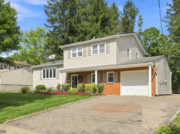 225 Seymour Rd, Hackettstown Town, NJ 07840