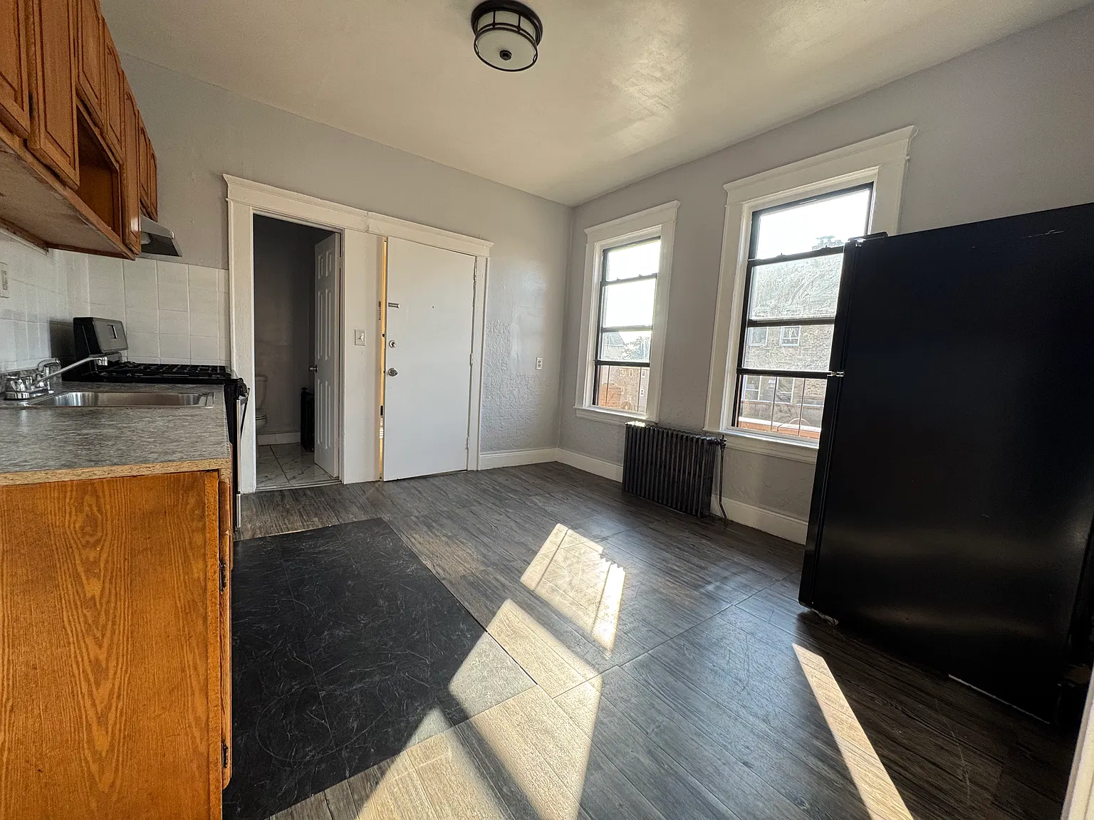 2 bed, 800 sqft, $1,950 — Photo 2
