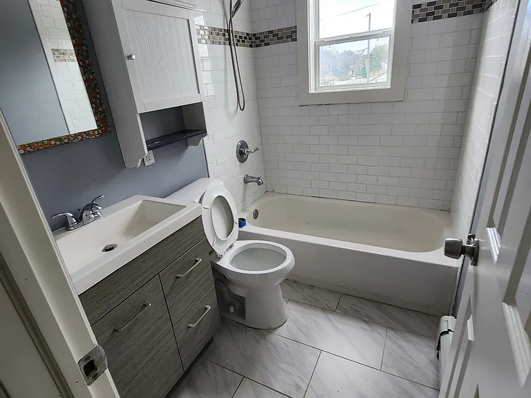 11 Laurel St — Photo 7